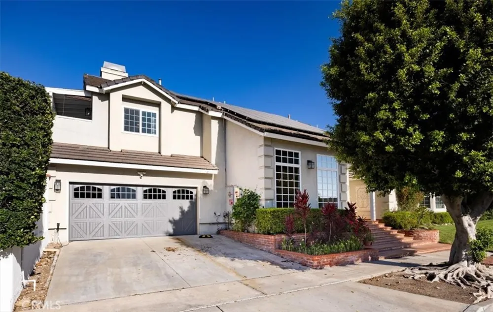 14272 Livingston Tustin, CA 92780