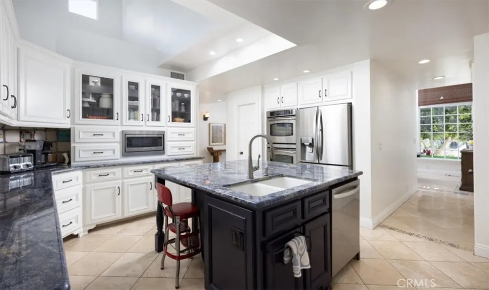 14272 Livingston Tustin, CA 92780