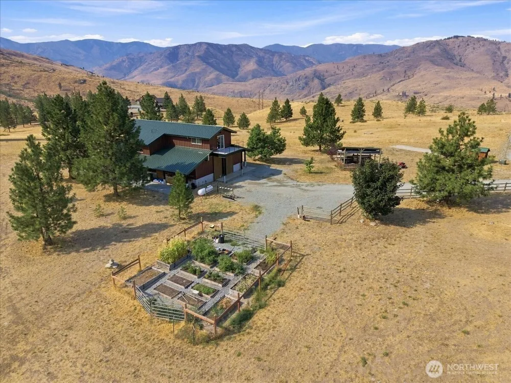 48 Peterson Ranch Road Pateros, WA 98846