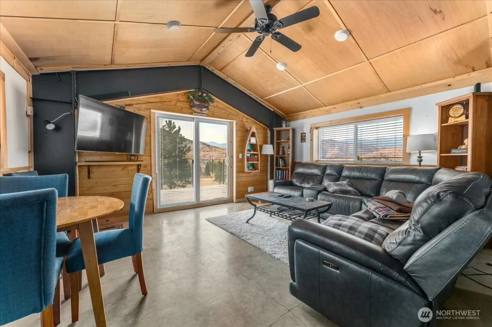 48 Peterson Ranch Road Pateros, WA 98846