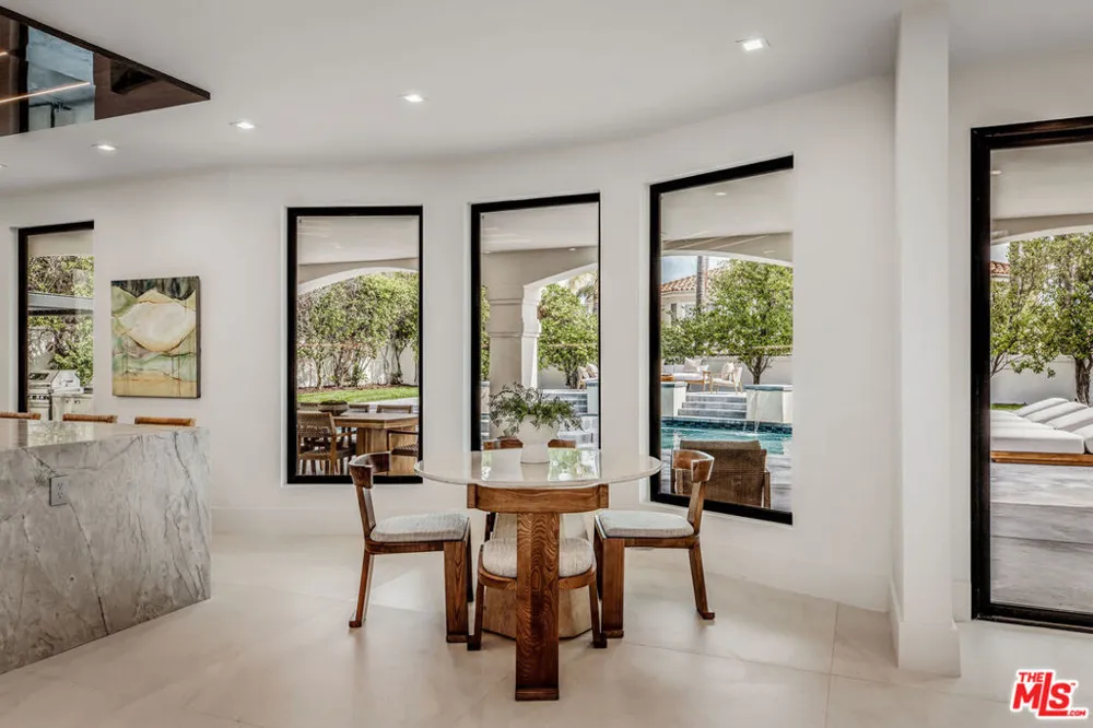 25532 Gaylord Court Calabasas, CA 91302