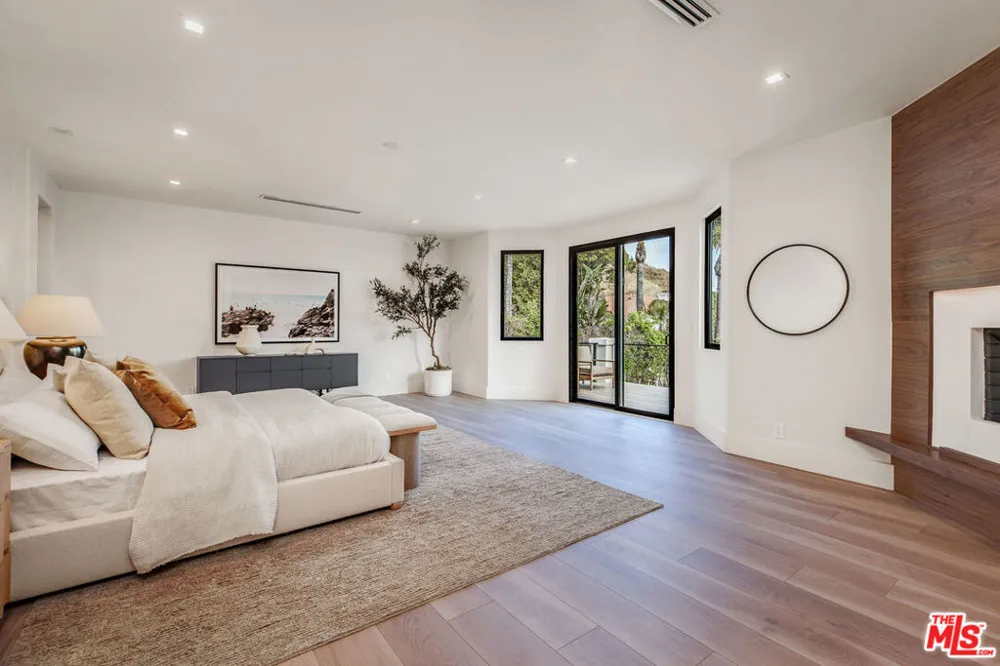 25532 Gaylord Court Calabasas, CA 91302