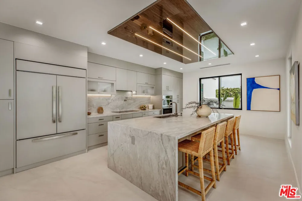 25532 Gaylord Court Calabasas, CA 91302