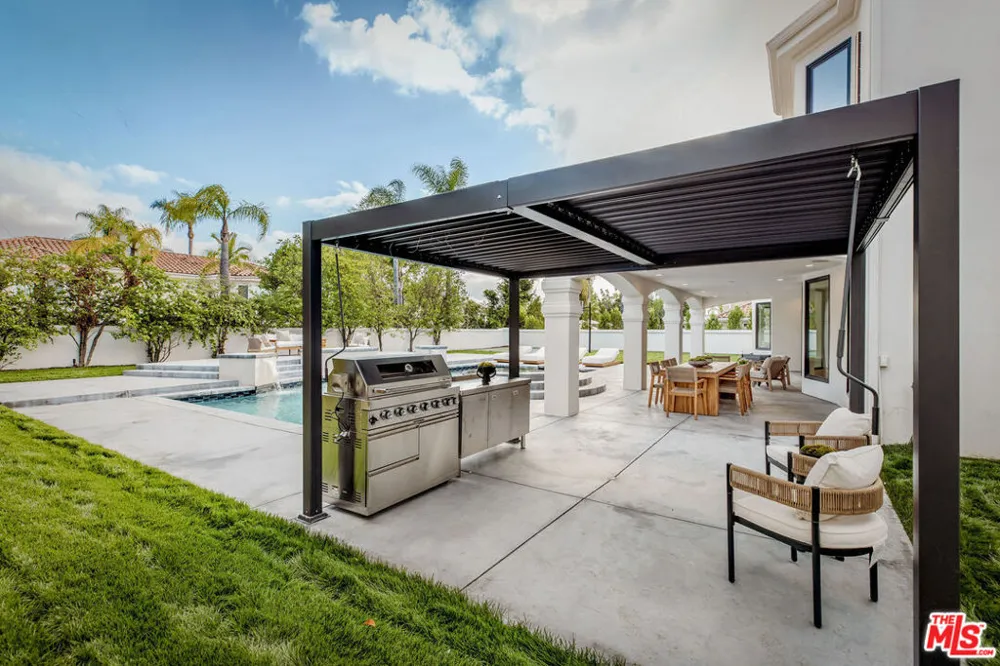 25532 Gaylord Court Calabasas, CA 91302