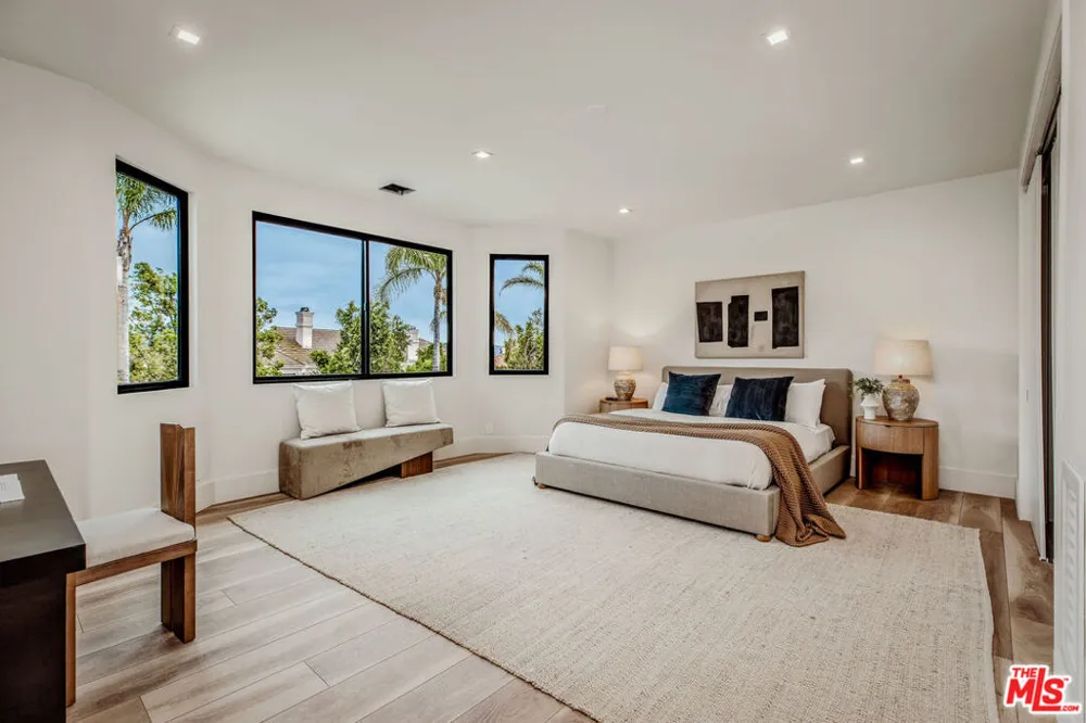25532 Gaylord Court Calabasas, CA 91302