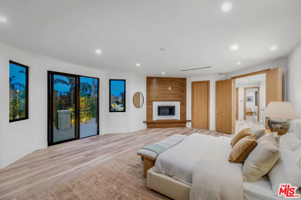 25532 Gaylord Court Calabasas, CA 91302
