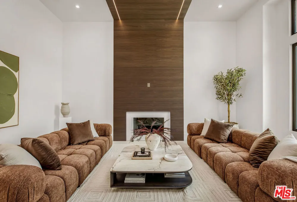 25532 Gaylord Court Calabasas, CA 91302