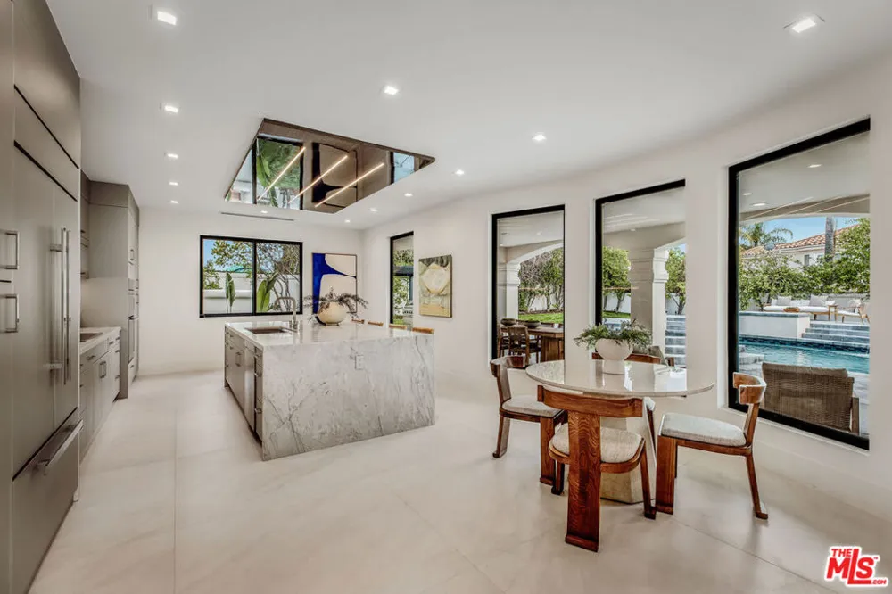 25532 Gaylord Court Calabasas, CA 91302