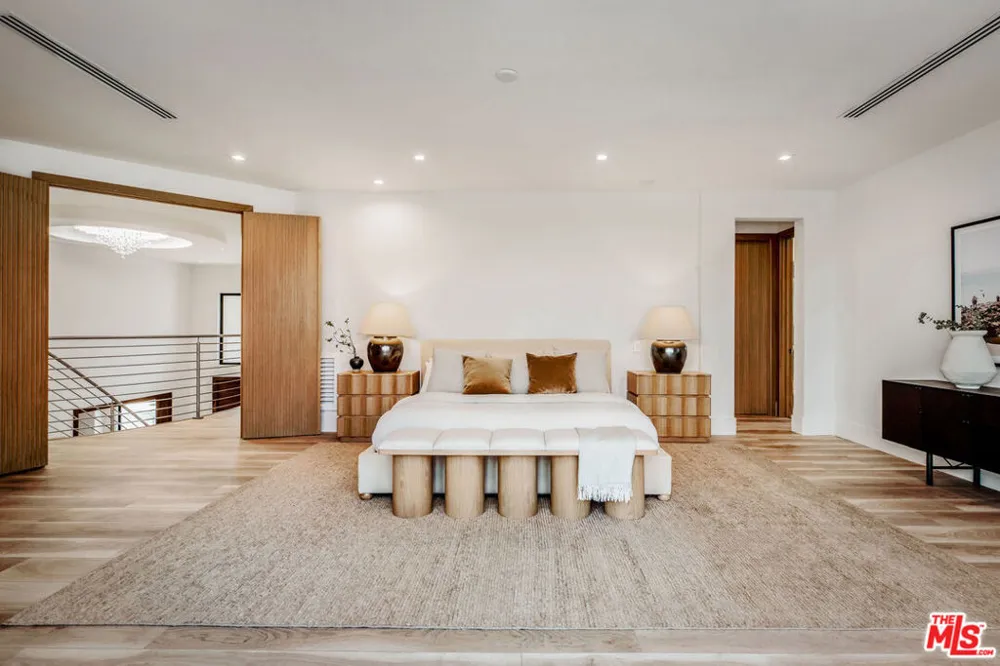 25532 Gaylord Court Calabasas, CA 91302
