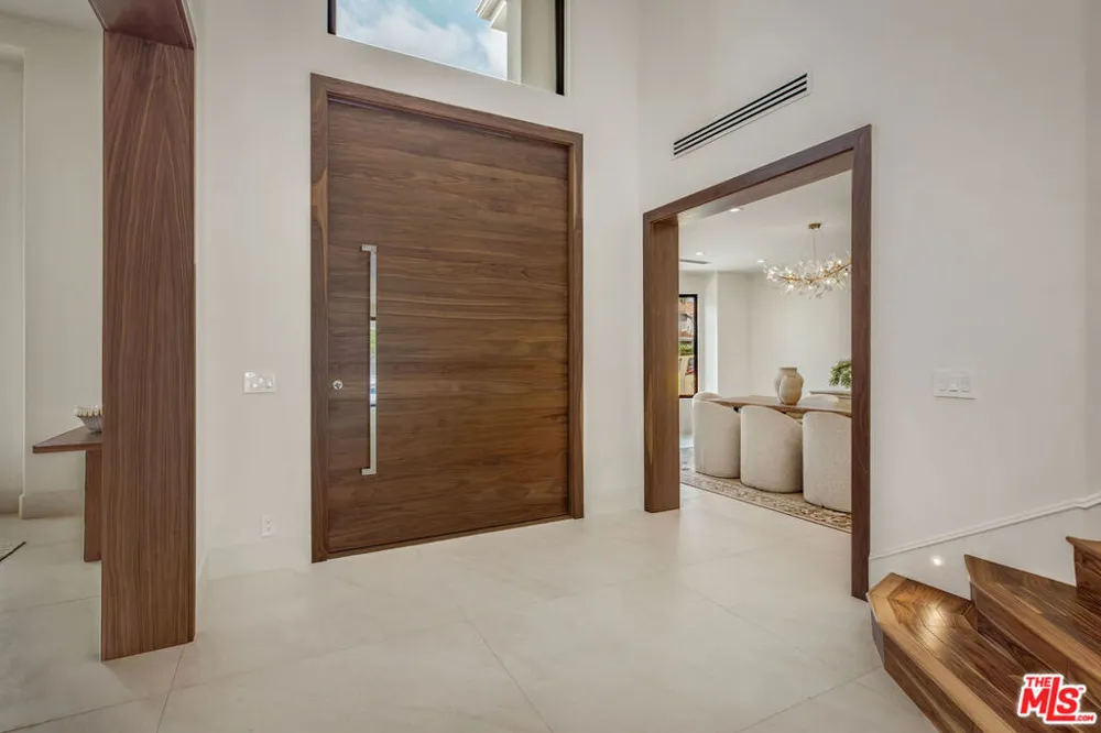 25532 Gaylord Court Calabasas, CA 91302