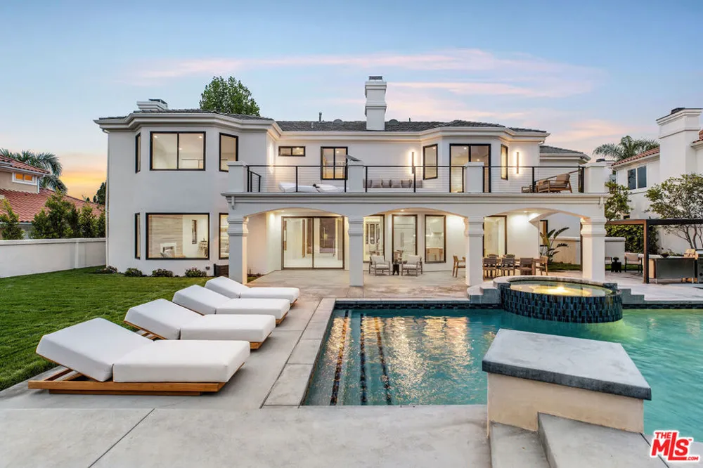 25532 Gaylord Court Calabasas, CA 91302