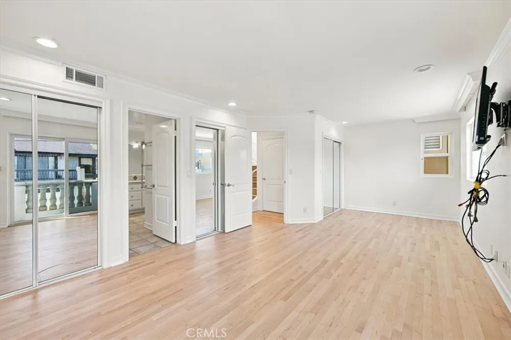 137 Lyndon Street Hermosa Beach, CA 90254