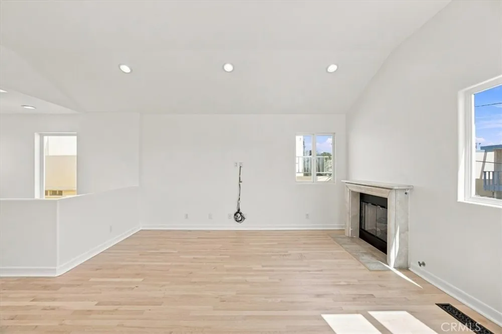 137 Lyndon Street Hermosa Beach, CA 90254