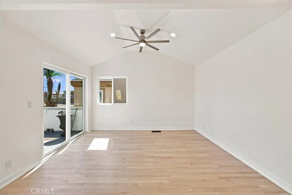 137 Lyndon Street Hermosa Beach, CA 90254