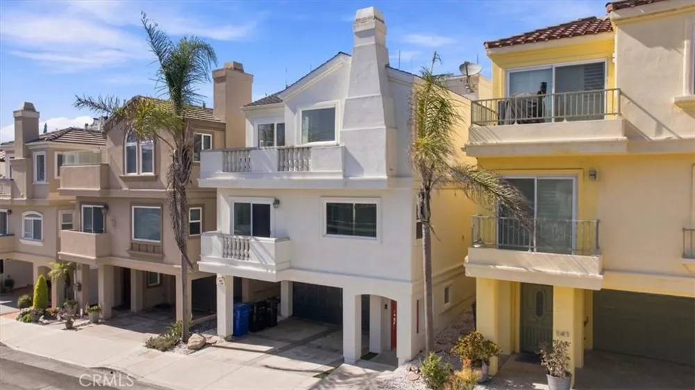 137 Lyndon Street Hermosa Beach, CA 90254