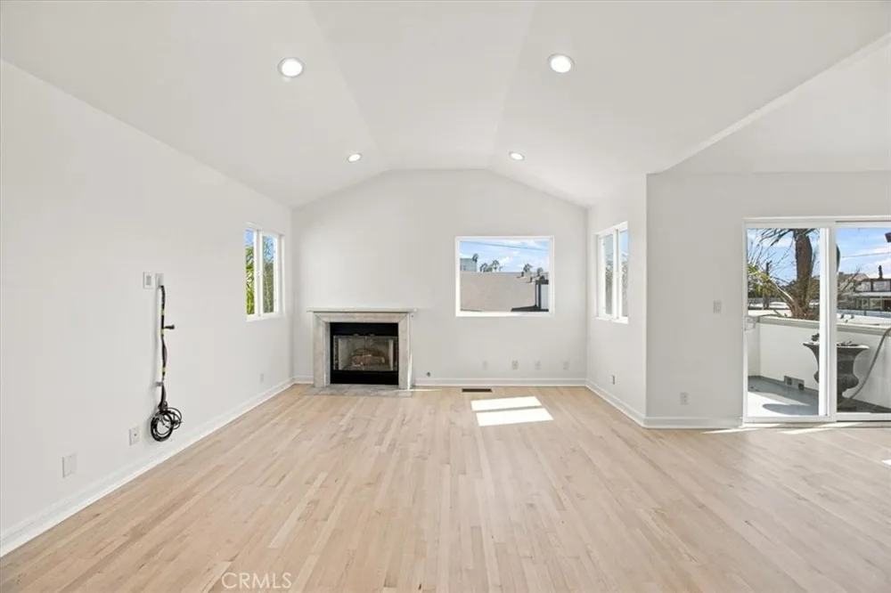 137 Lyndon Street Hermosa Beach, CA 90254