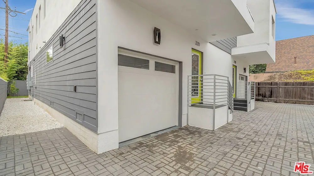 2209 6th Avenue Los Angeles, CA 90018