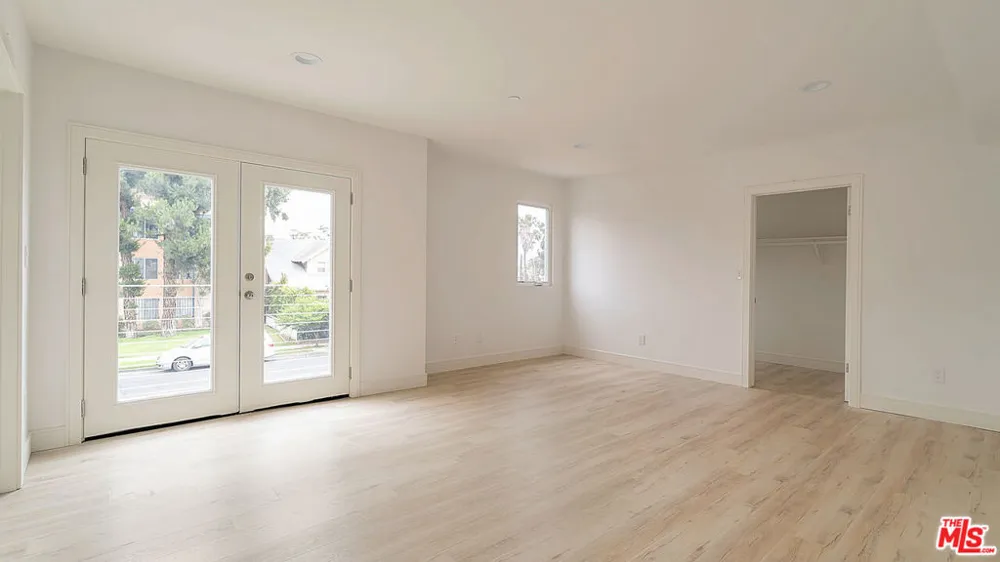 2209 6th Avenue Los Angeles, CA 90018