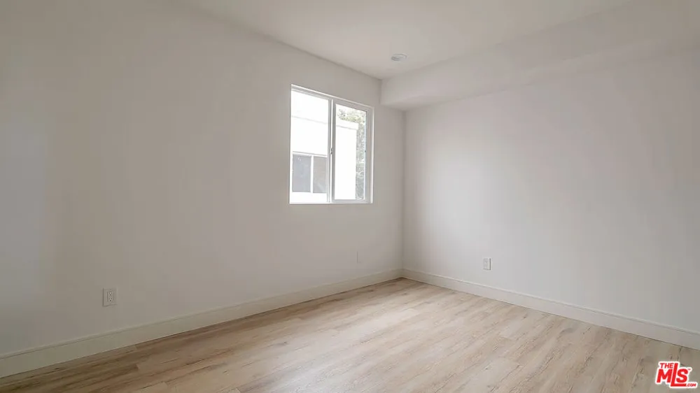 2209 6th Avenue Los Angeles, CA 90018