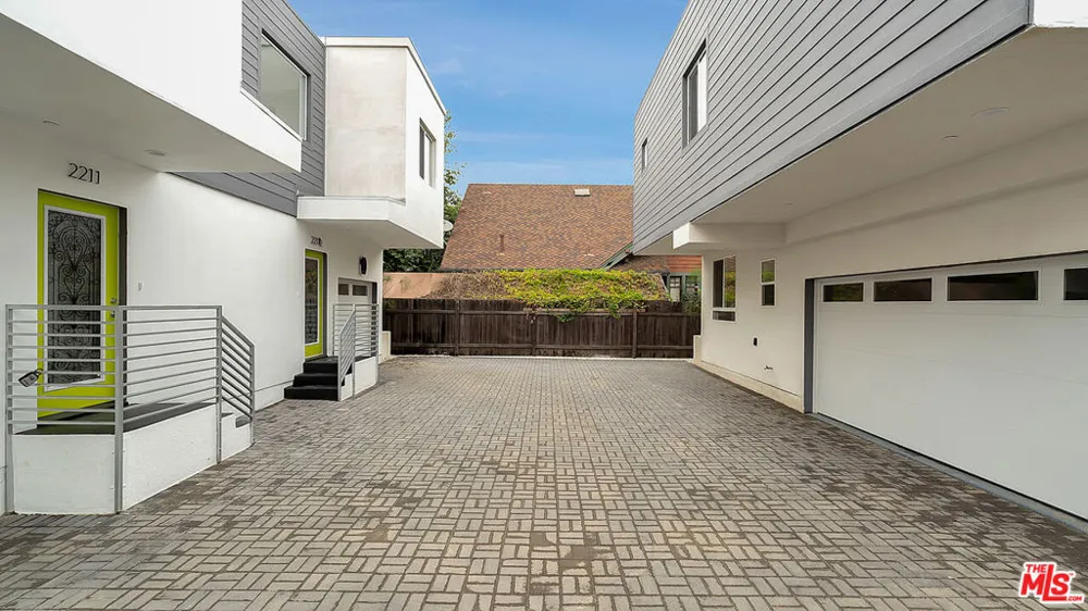 2209 6th Avenue Los Angeles, CA 90018