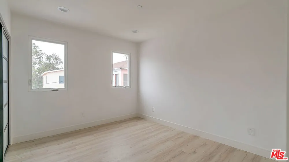 2209 6th Avenue Los Angeles, CA 90018