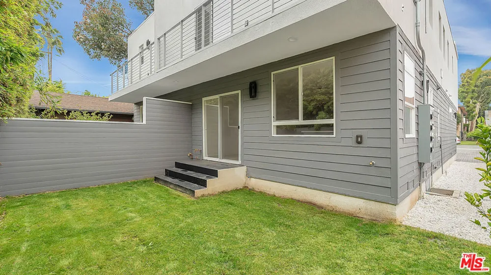 2209 6th Avenue Los Angeles, CA 90018