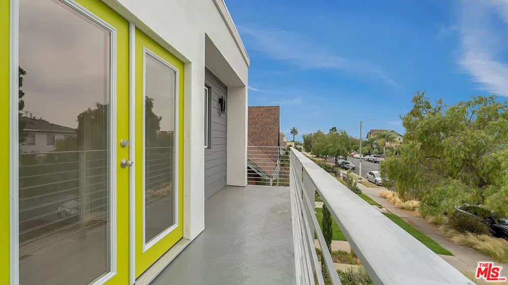 2209 6th Avenue Los Angeles, CA 90018
