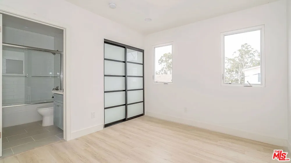 2209 6th Avenue Los Angeles, CA 90018