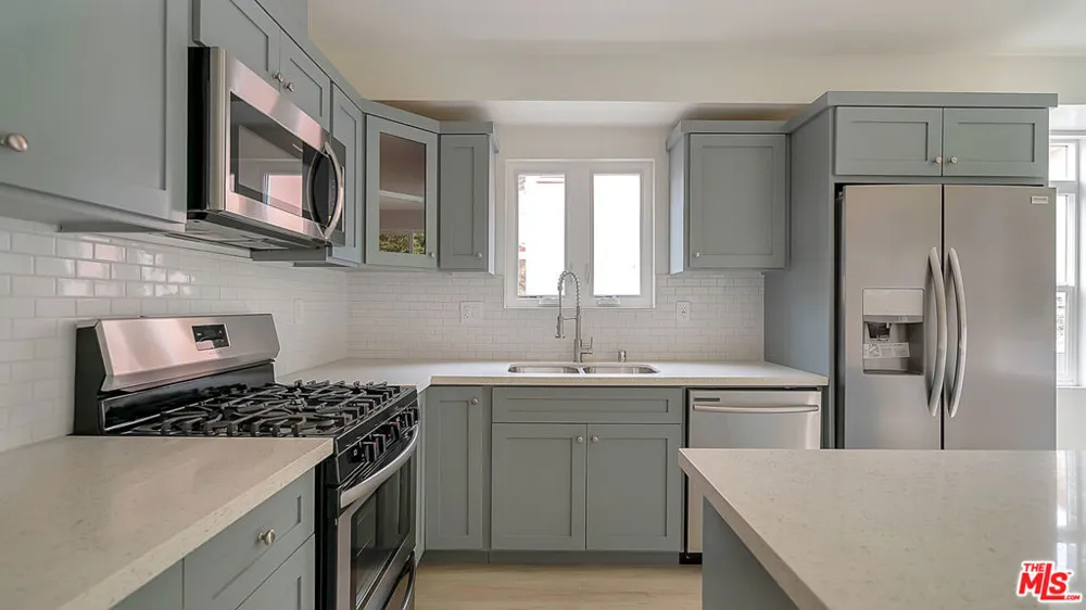 2209 6th Avenue Los Angeles, CA 90018