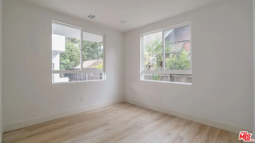2209 6th Avenue Los Angeles, CA 90018