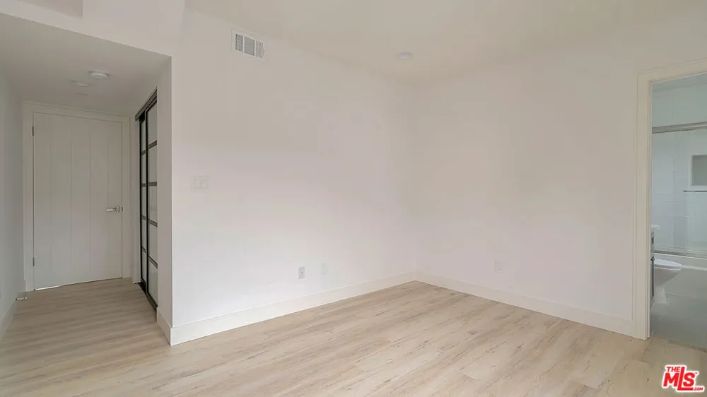 2209 6th Avenue Los Angeles, CA 90018