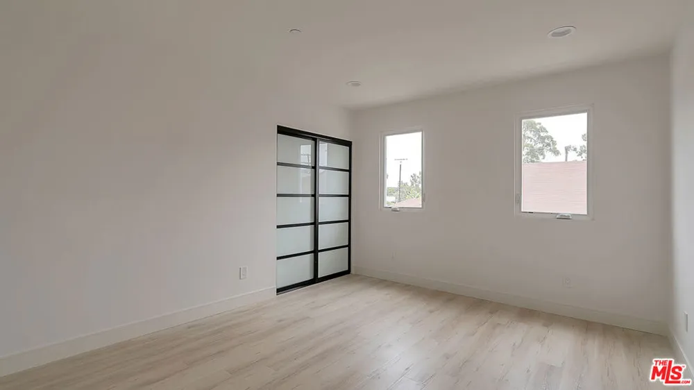2209 6th Avenue Los Angeles, CA 90018