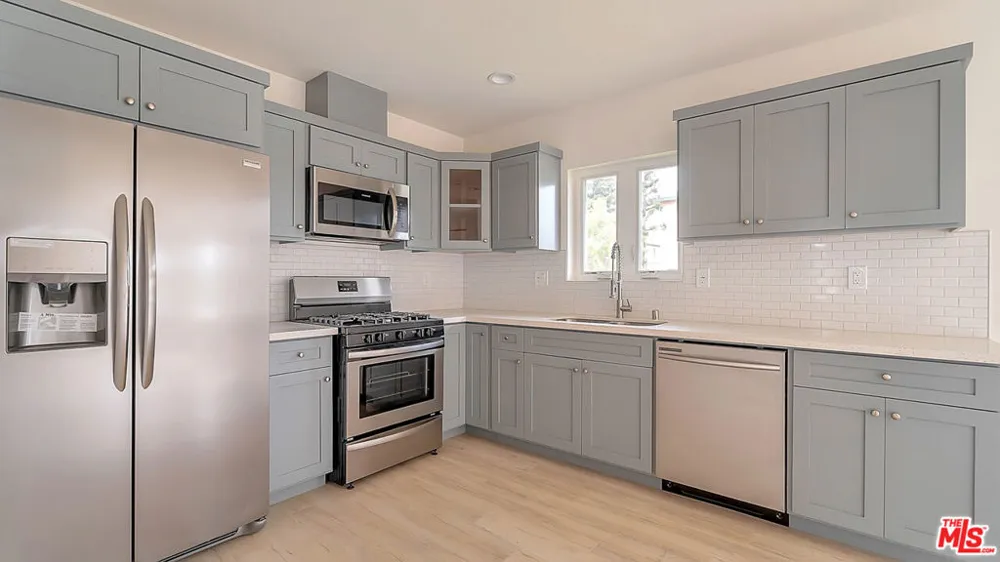 2209 6th Avenue Los Angeles, CA 90018
