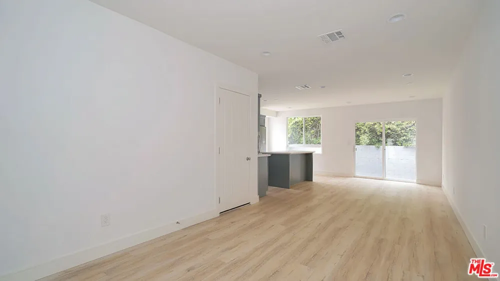 2209 6th Avenue Los Angeles, CA 90018