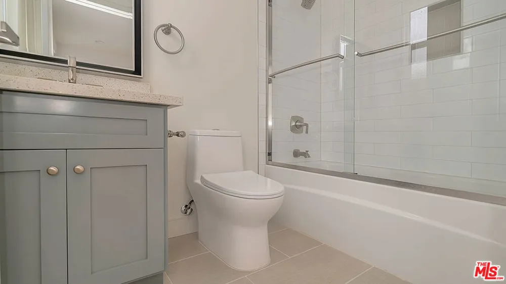 2209 6th Avenue Los Angeles, CA 90018