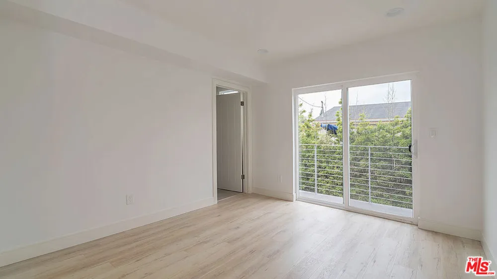 2209 6th Avenue Los Angeles, CA 90018