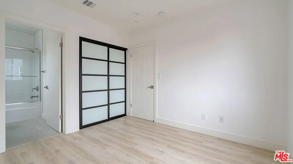 2209 6th Avenue Los Angeles, CA 90018