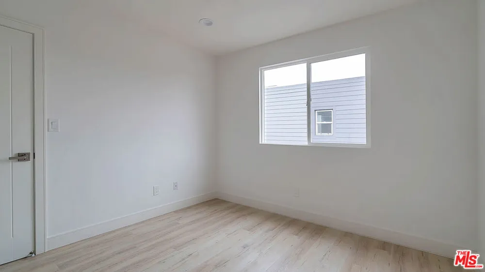 2209 6th Avenue Los Angeles, CA 90018