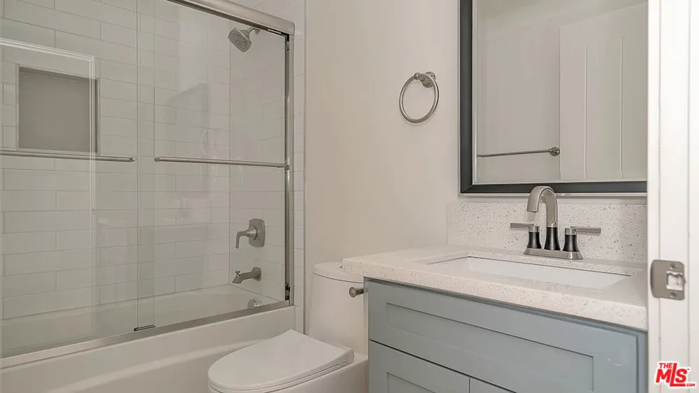 2209 6th Avenue Los Angeles, CA 90018