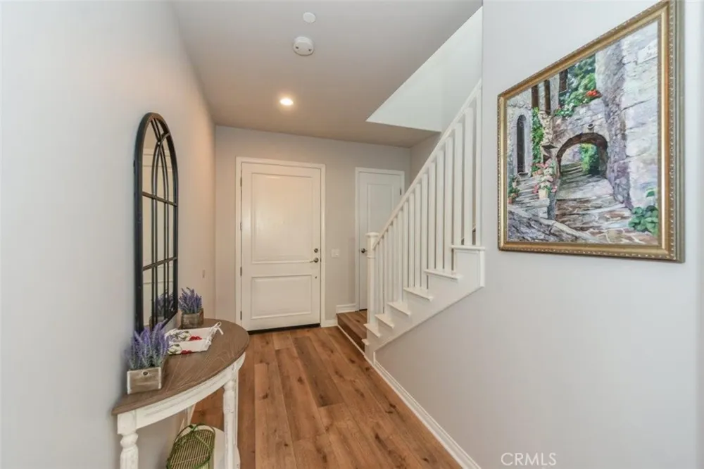 81 Overbrook Irvine, CA 92620