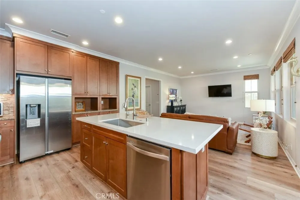 81 Overbrook Irvine, CA 92620