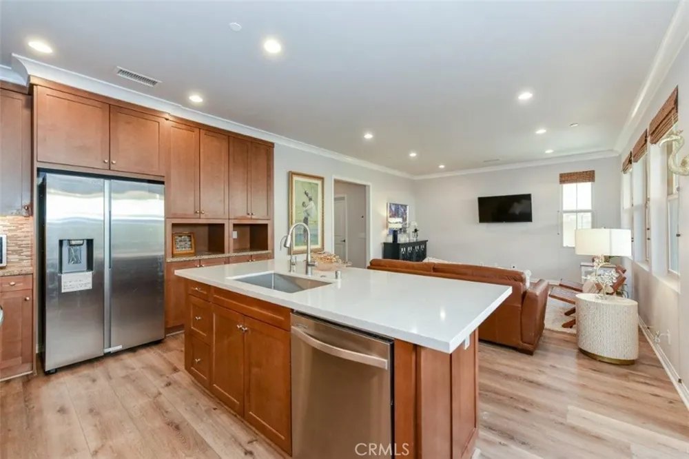 81 Overbrook Irvine, CA 92620
