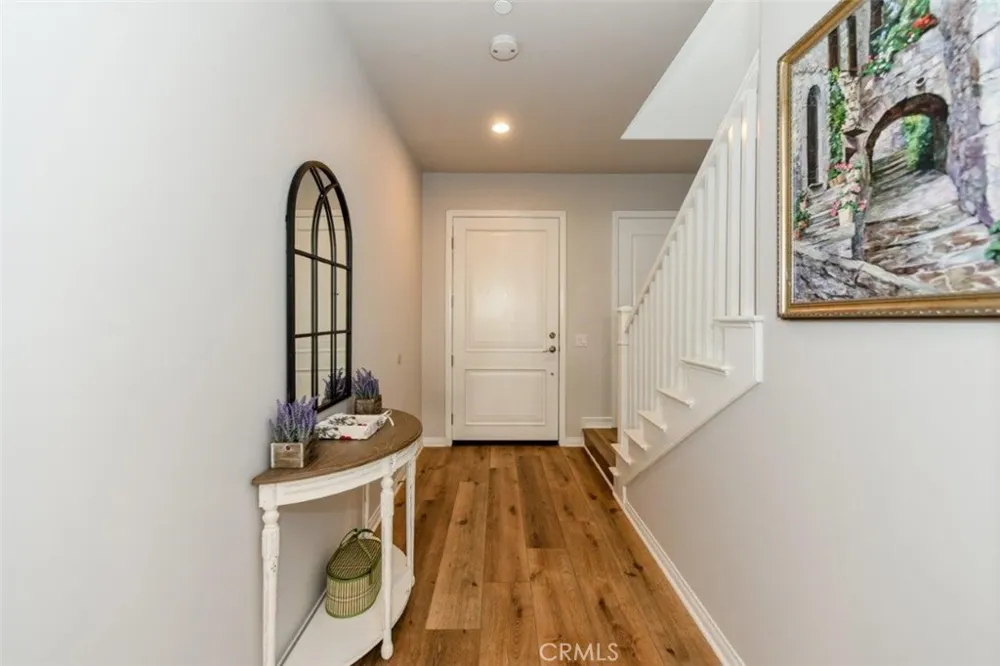81 Overbrook Irvine, CA 92620
