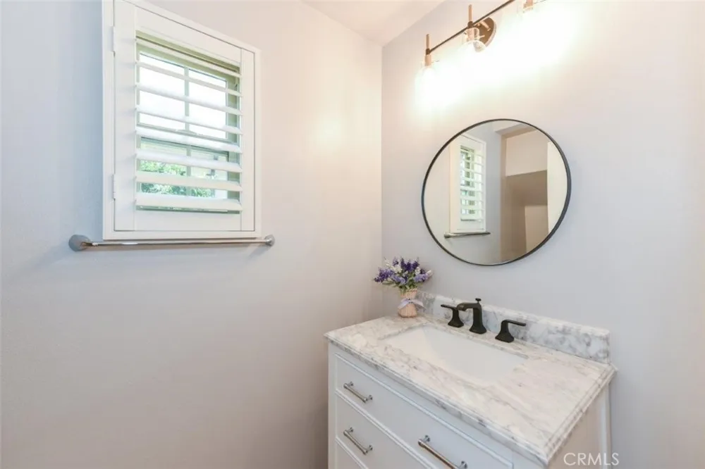 81 Overbrook Irvine, CA 92620