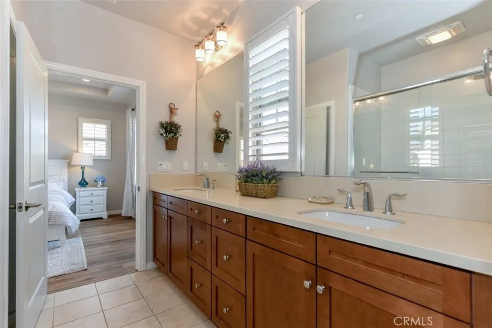 81 Overbrook Irvine, CA 92620