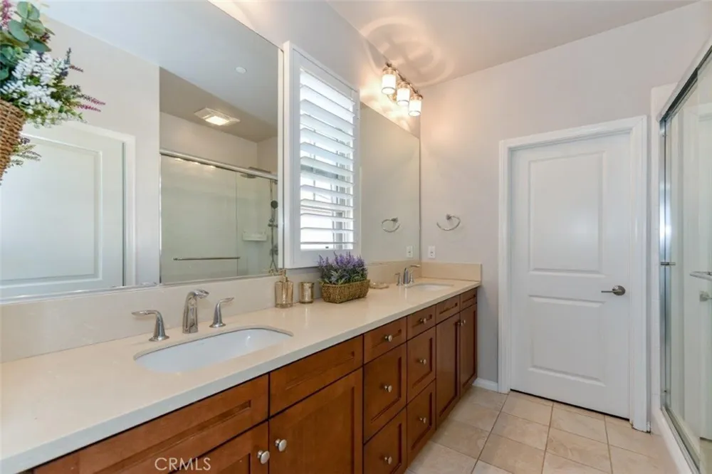 81 Overbrook Irvine, CA 92620