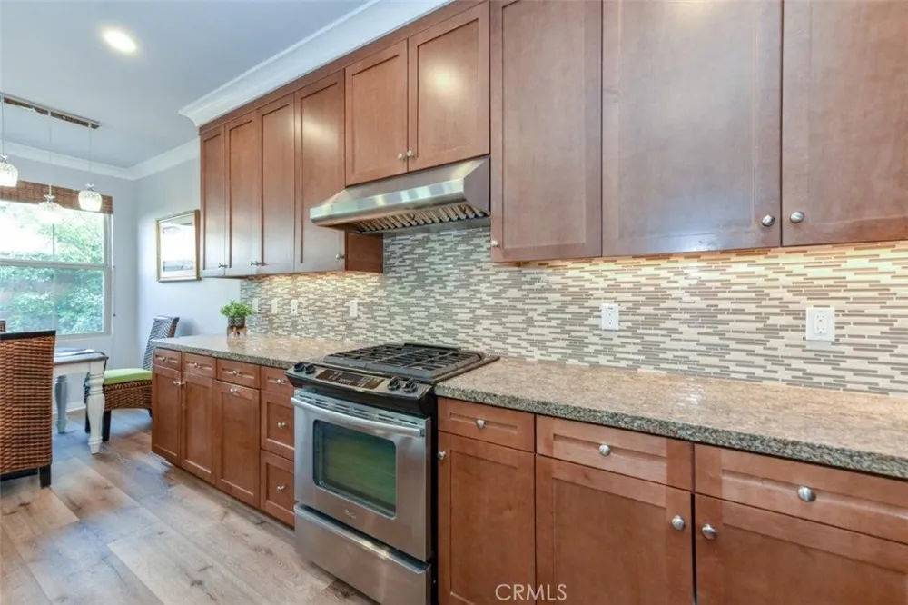 81 Overbrook Irvine, CA 92620
