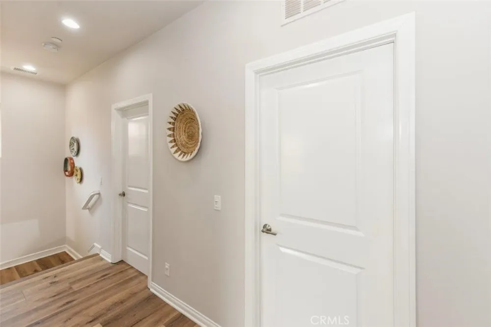 81 Overbrook Irvine, CA 92620