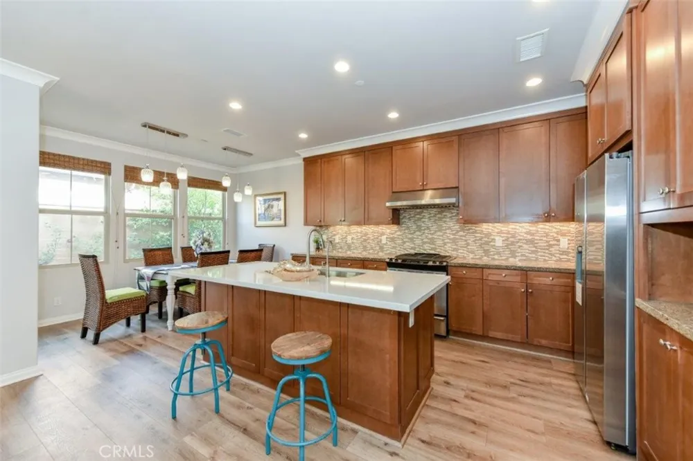 81 Overbrook Irvine, CA 92620