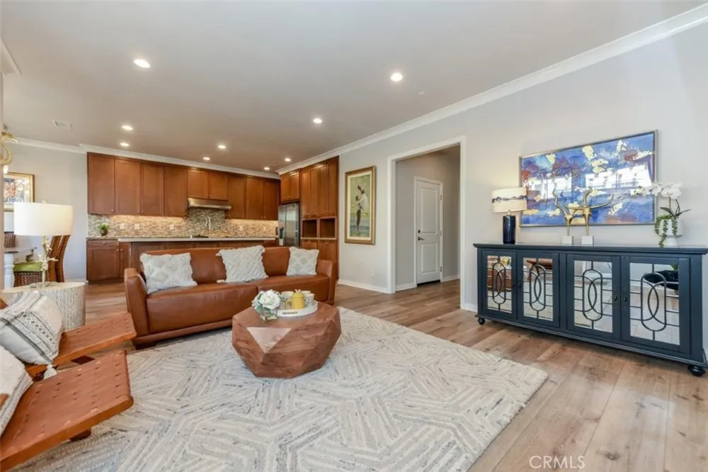 81 Overbrook Irvine, CA 92620